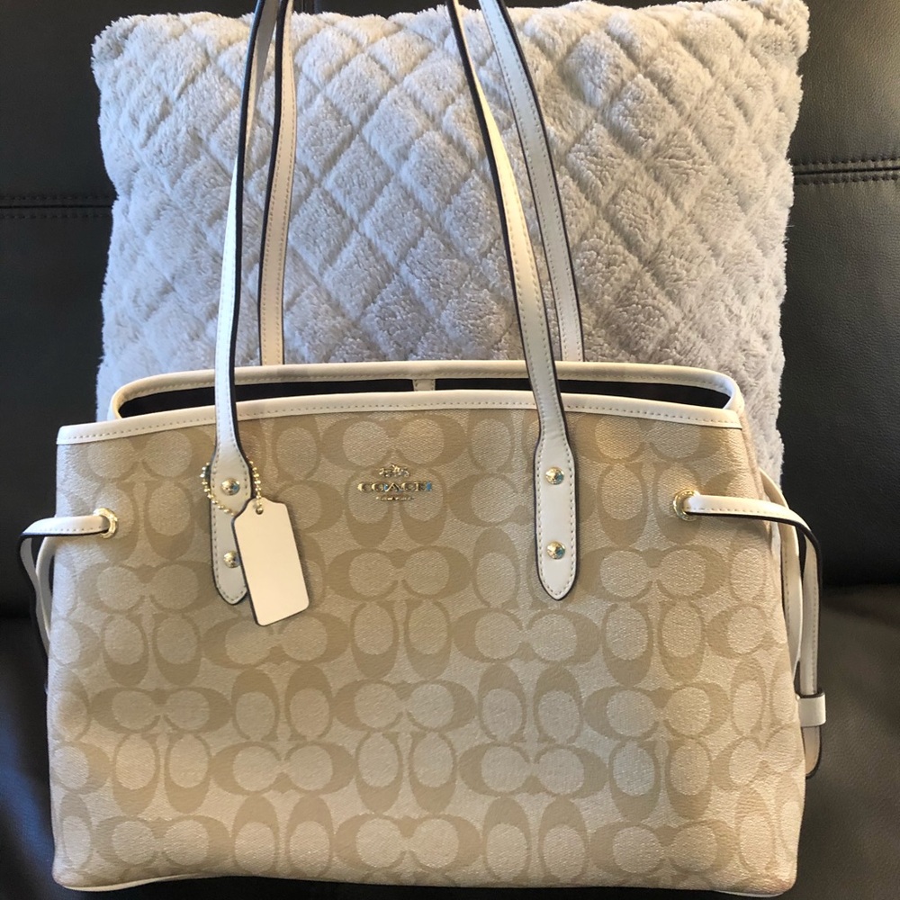Coach shoulder bag